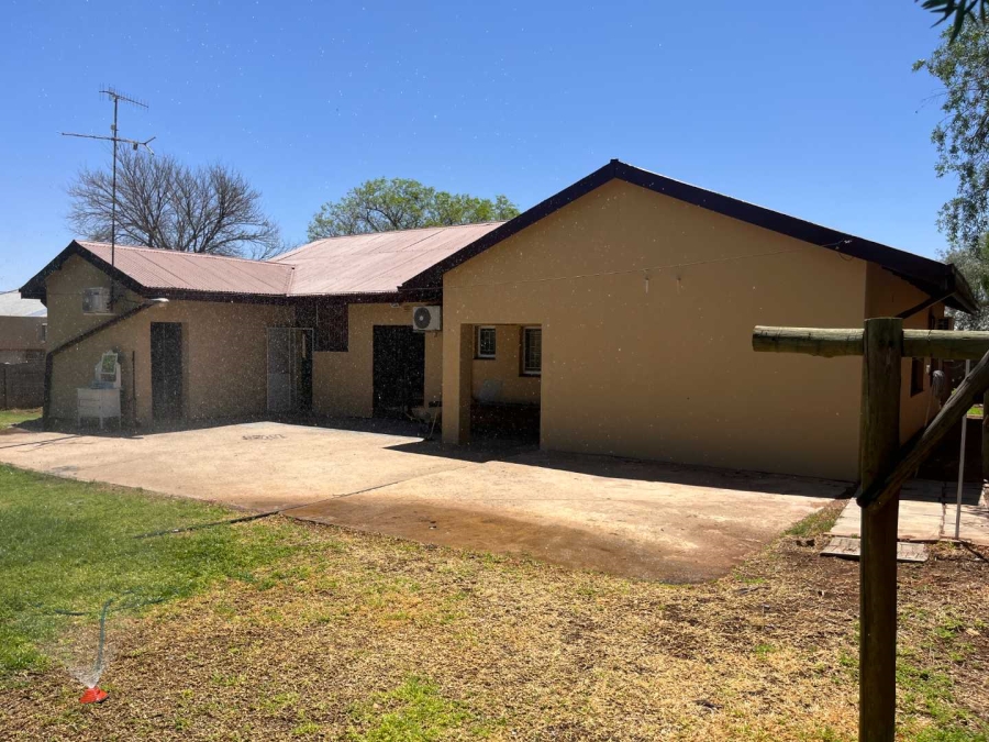 3 Bedroom Property for Sale in Keidebees Northern Cape